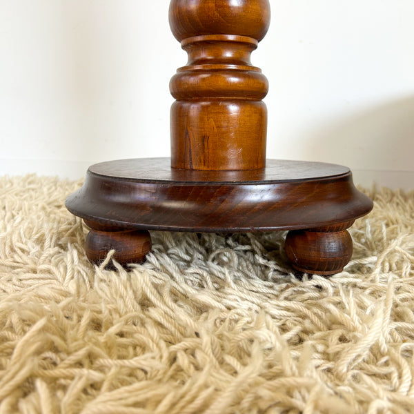 TURNED WOODEN PEDESTAL