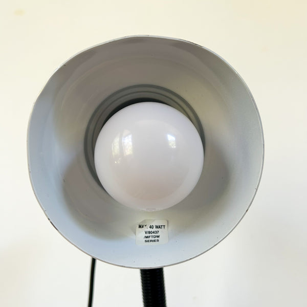 BEIGE TABLE LAMP