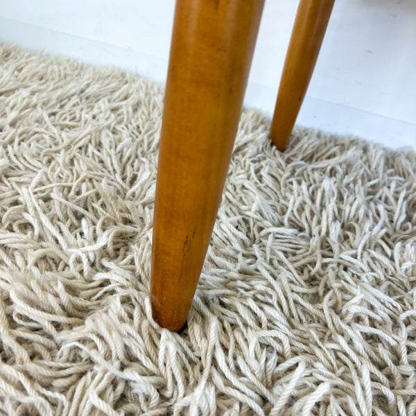 COFFEE TABLE WITH SLATTED MAGAZINE RACK