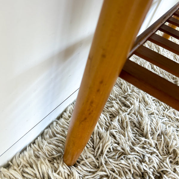 COFFEE TABLE WITH SLATTED MAGAZINE RACK