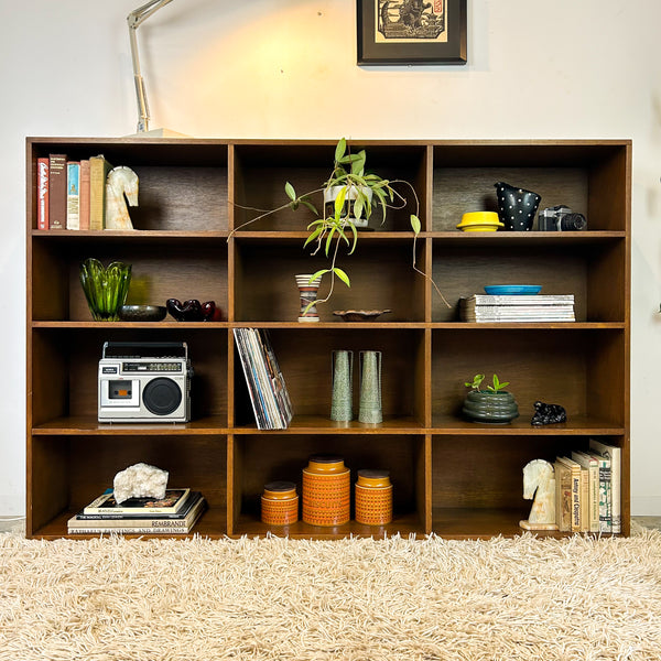 LARGE ALCOVE BOOKCASE