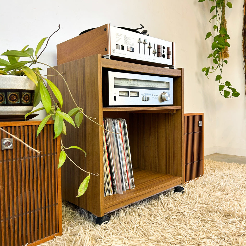 LAMINATE STEREO TROLLEY
