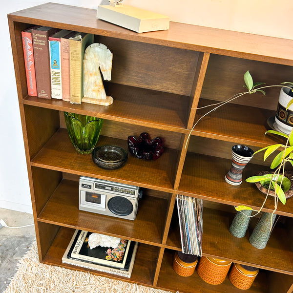 LARGE ALCOVE BOOKCASE