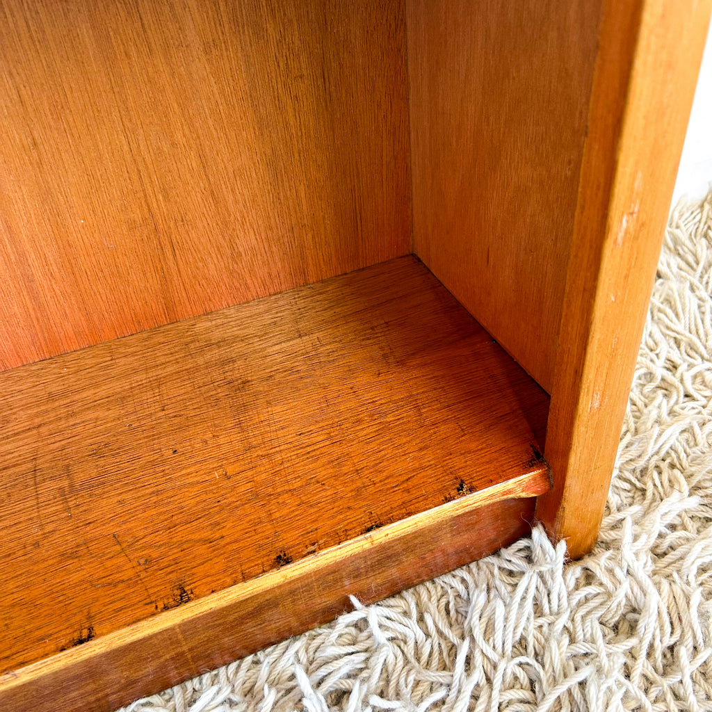 SMALL WOODEN BOOKCASE