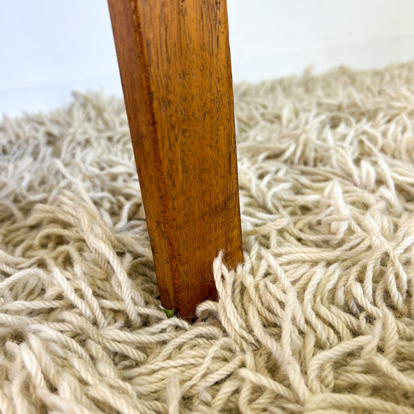 COFFEE TABLE WITH SLATTED MAGAZINE RACK