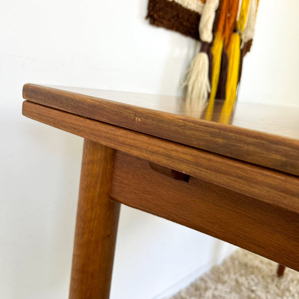 CHATLEY EXTENSION DINING TABLE