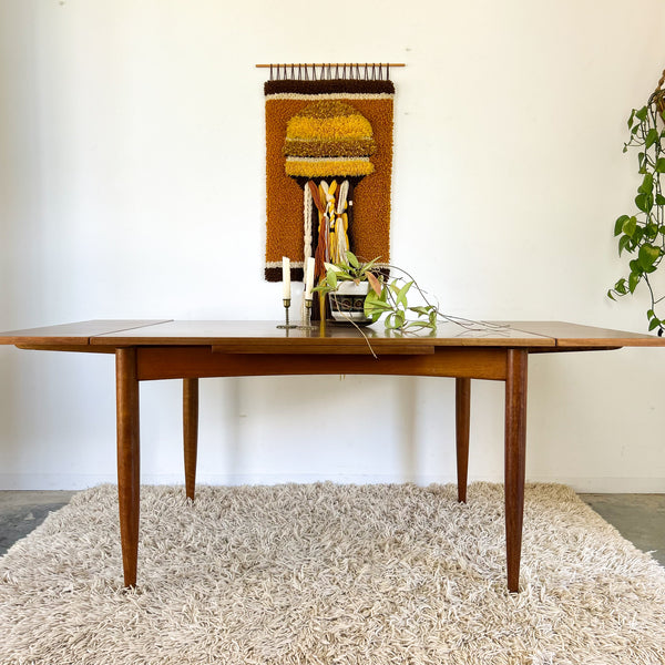 CHATLEY EXTENSION DINING TABLE