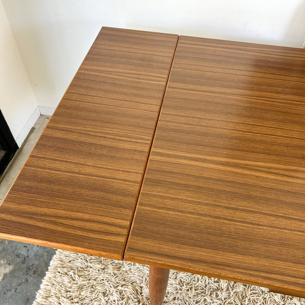 CHATLEY EXTENSION DINING TABLE