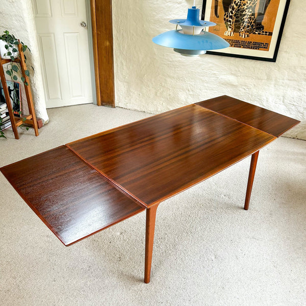 EXTENSION DINING TABLE
