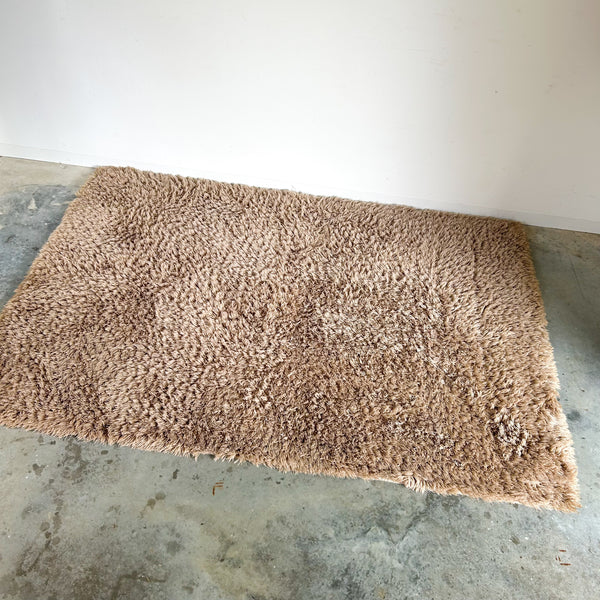 FAWN SHAGPILE RUG