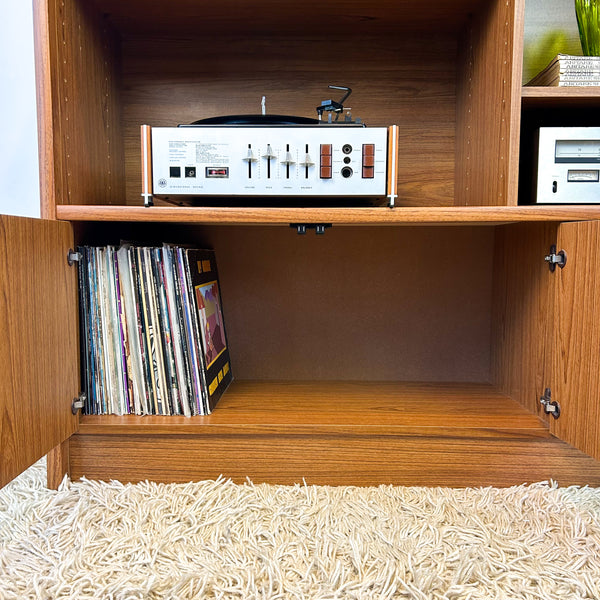 STEREO MEDIA CABINET