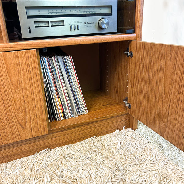 STEREO MEDIA CABINET