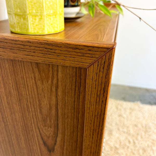 STEREO MEDIA CABINET