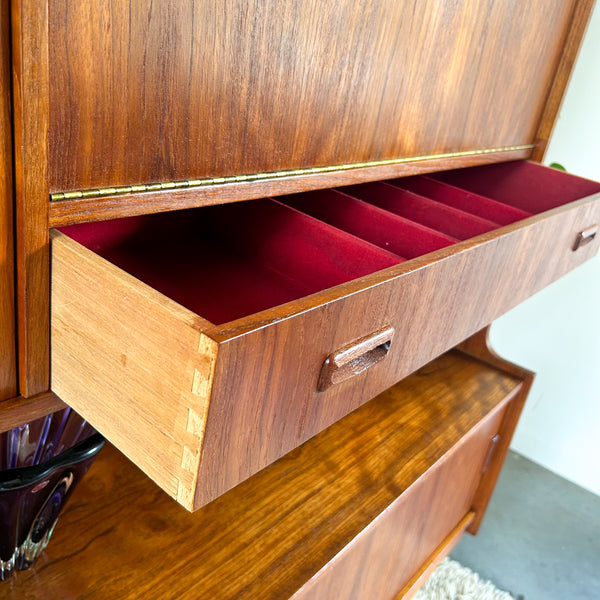 GAINSBOROUGH SIDEBOARD COCKTAIL CABINET