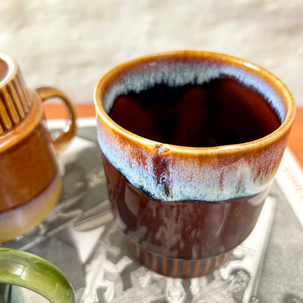 STACKING MUGS