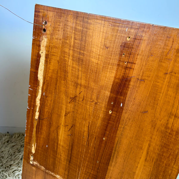 BEDSIDE DRAWERS WITH WAVE HANDLES