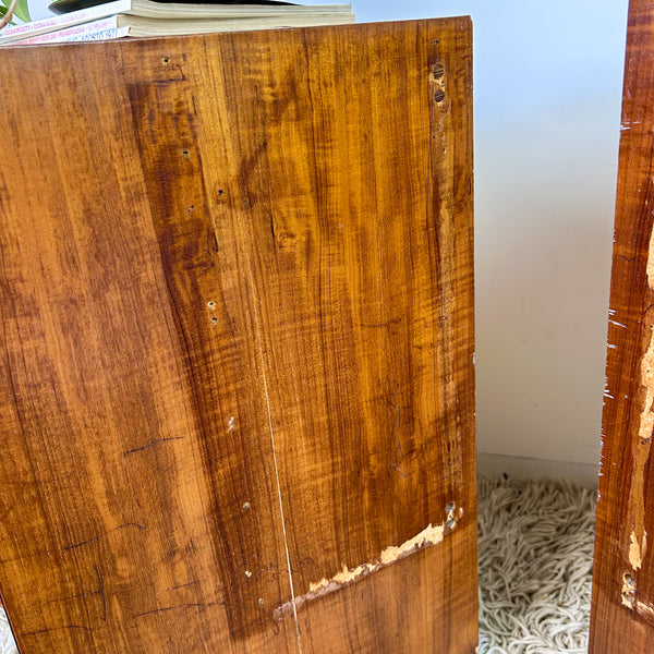 BEDSIDE DRAWERS WITH WAVE HANDLES