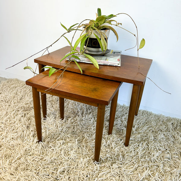 NESTING SIDE TABLES