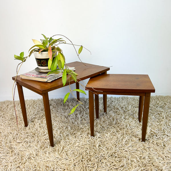 NESTING SIDE TABLES