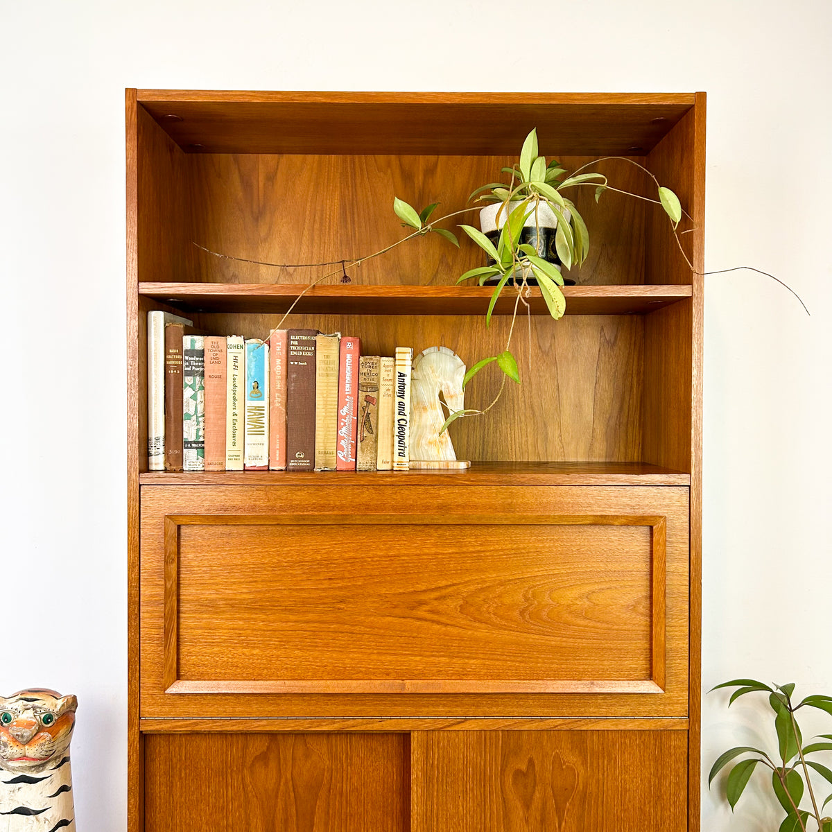 MACROB WALL UNIT
