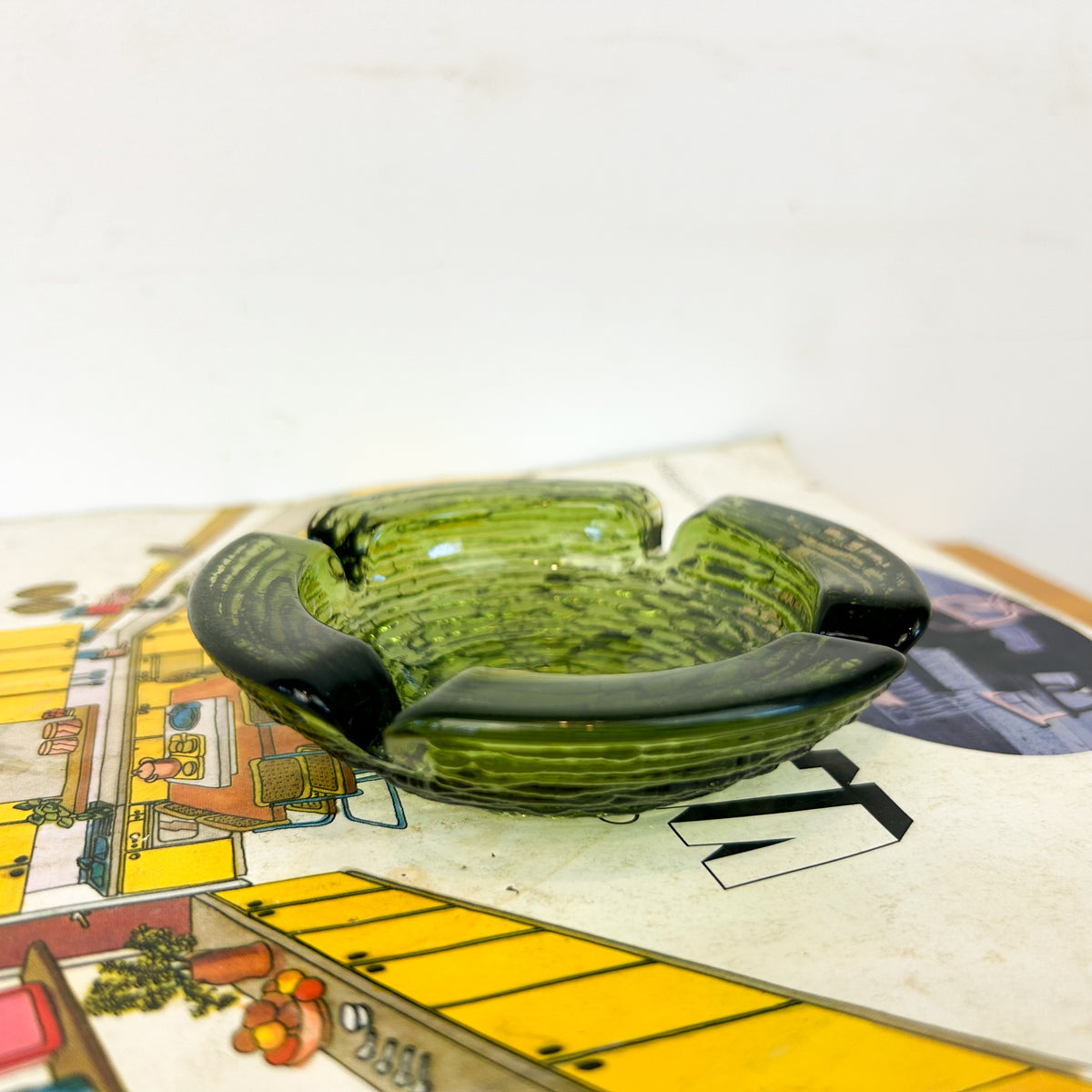 GREEN GLASS ASHTRAY - HEY JUDE WORKSHOP • Vintage furniture & objects Melbourne