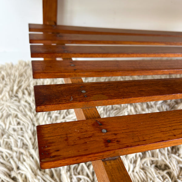 COFFEE TABLE WITH SLATTED MAGAZINE RACK