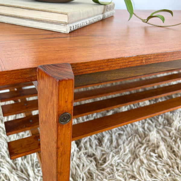 COFFEE TABLE WITH SLATTED MAGAZINE RACK