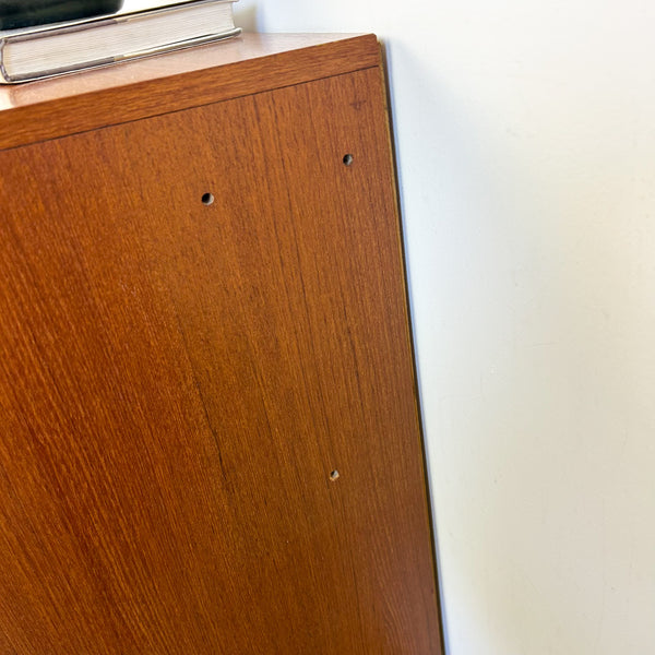 BEDSIDE DRAWERS WITH WAVE HANDLES (SINGLE)