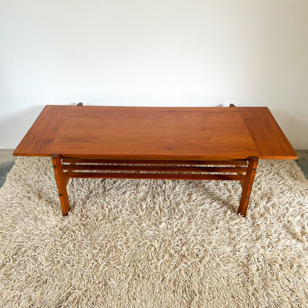 COFFEE TABLE WITH SLATTED MAGAZINE RACK