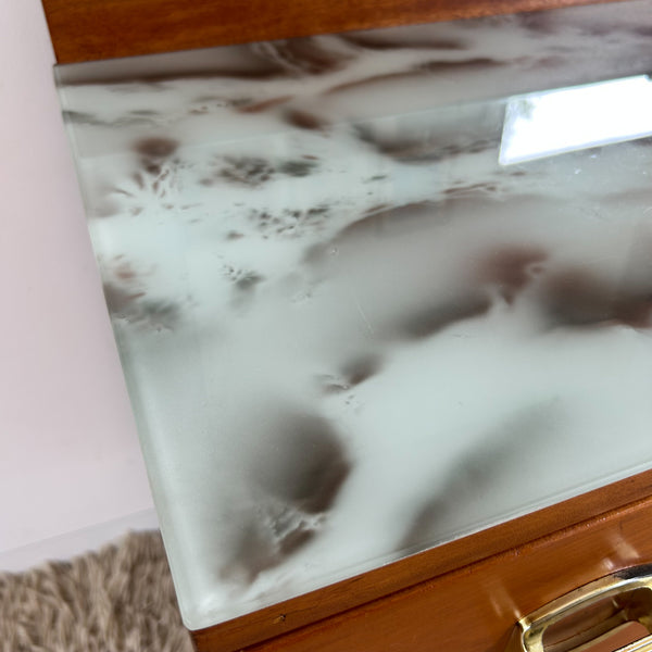 DRESSER DRAWERS WITH MIRROR