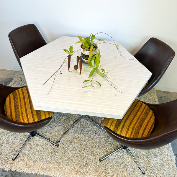 HEXAGONAL DINING TABLE WITH VINYL CHAIRS