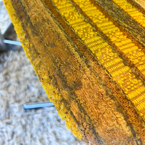 HEXAGONAL DINING TABLE WITH VINYL CHAIRS