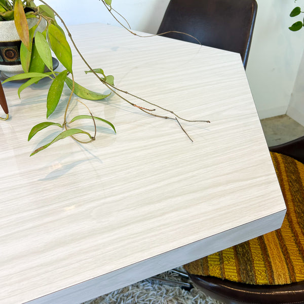 HEXAGONAL DINING TABLE WITH VINYL CHAIRS