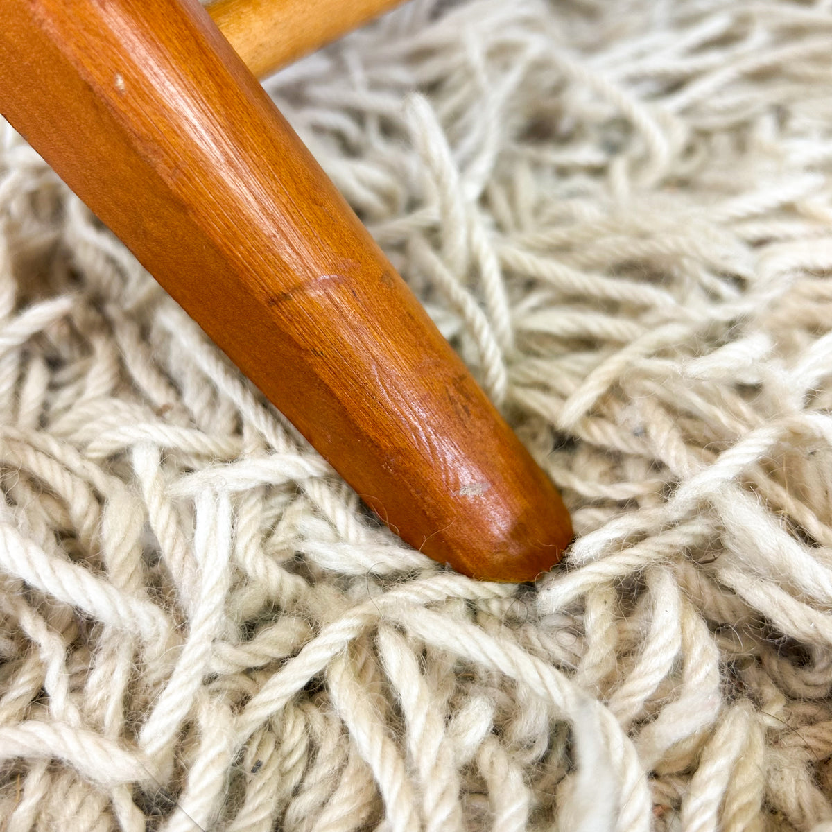 CANTILEVER SEWING BOX