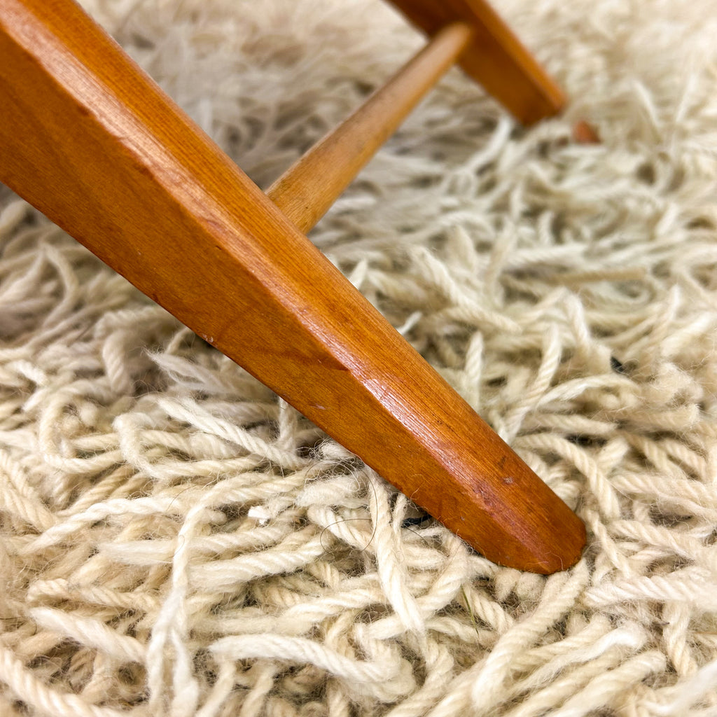 CANTILEVER SEWING BOX