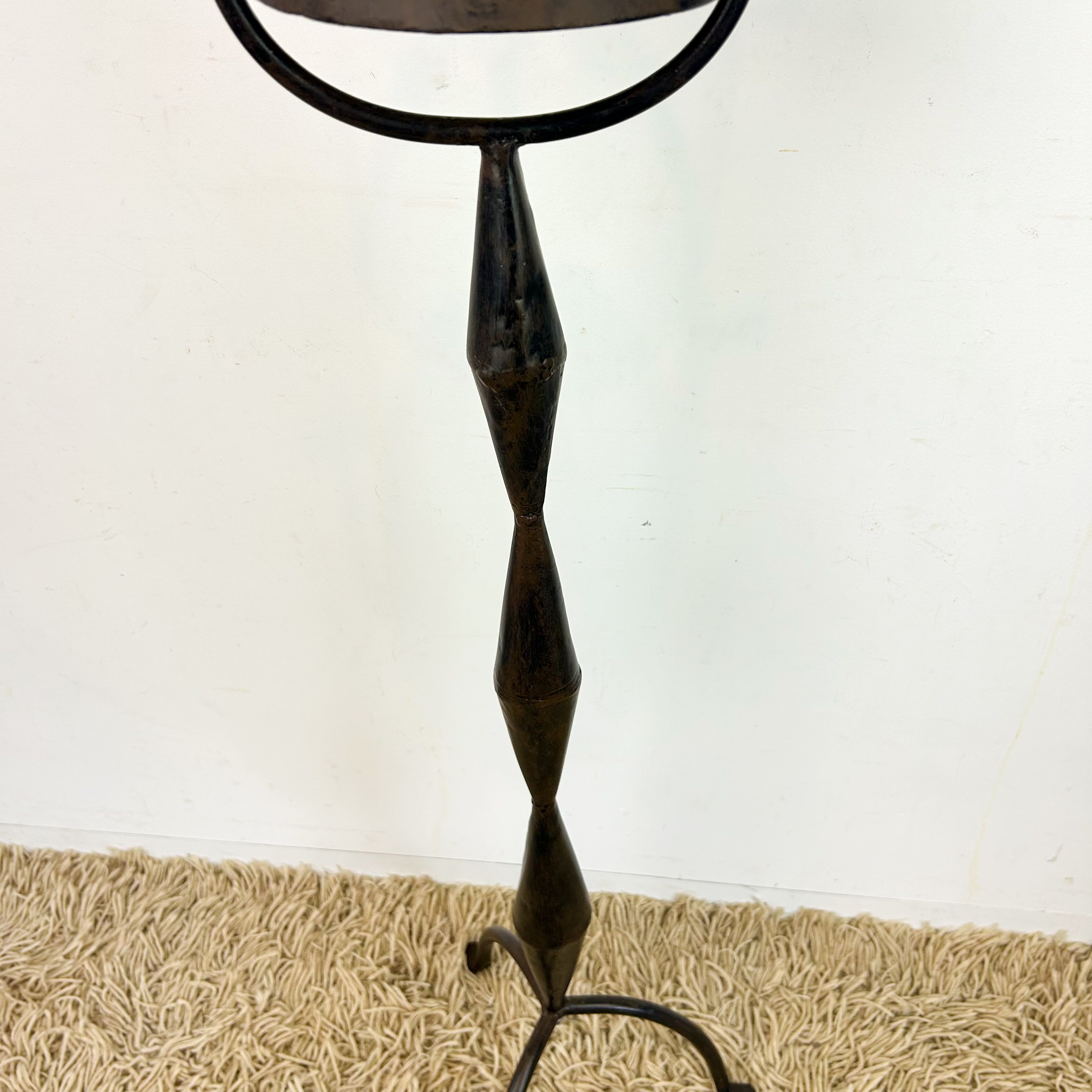 METAL PLANT STAND