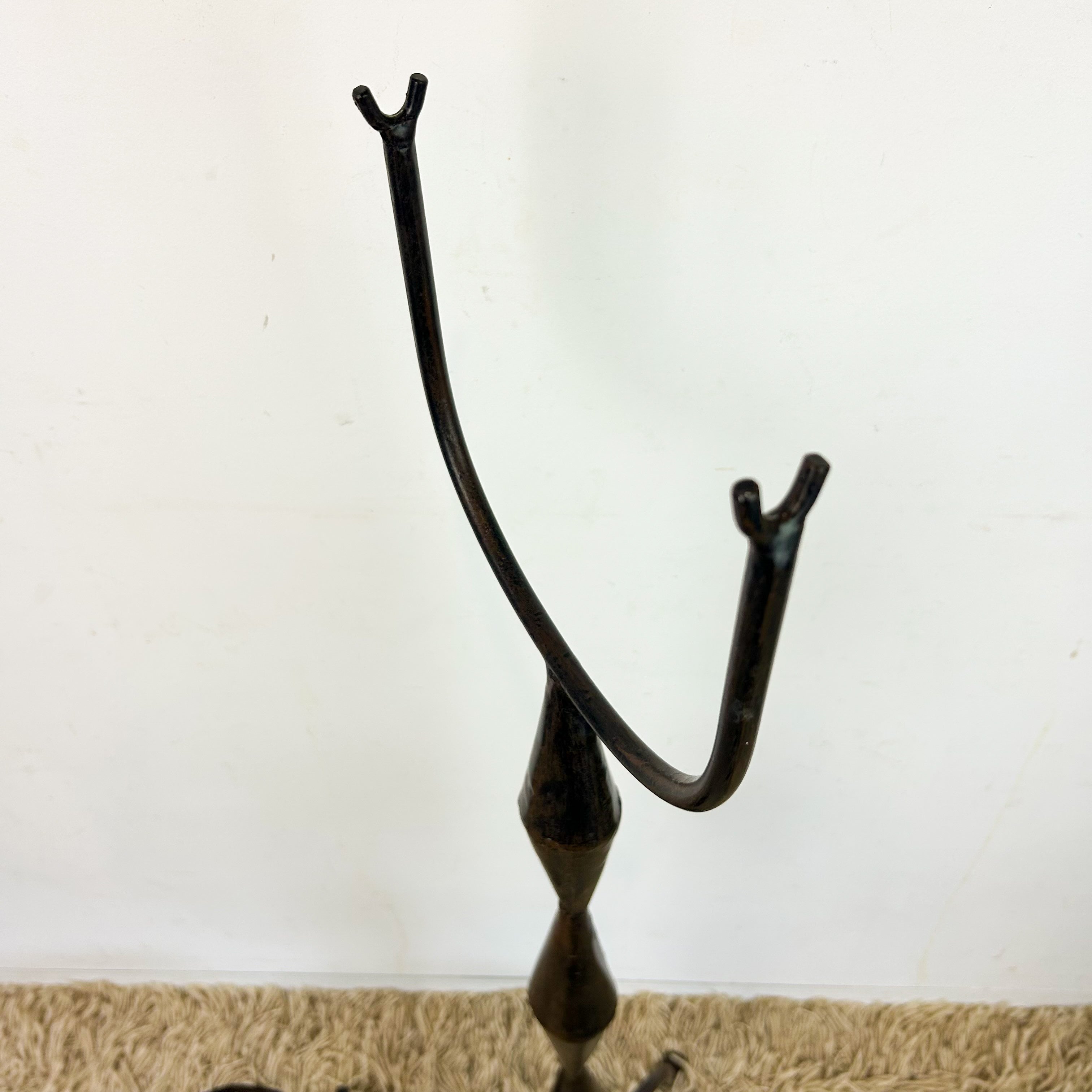 METAL PLANT STAND
