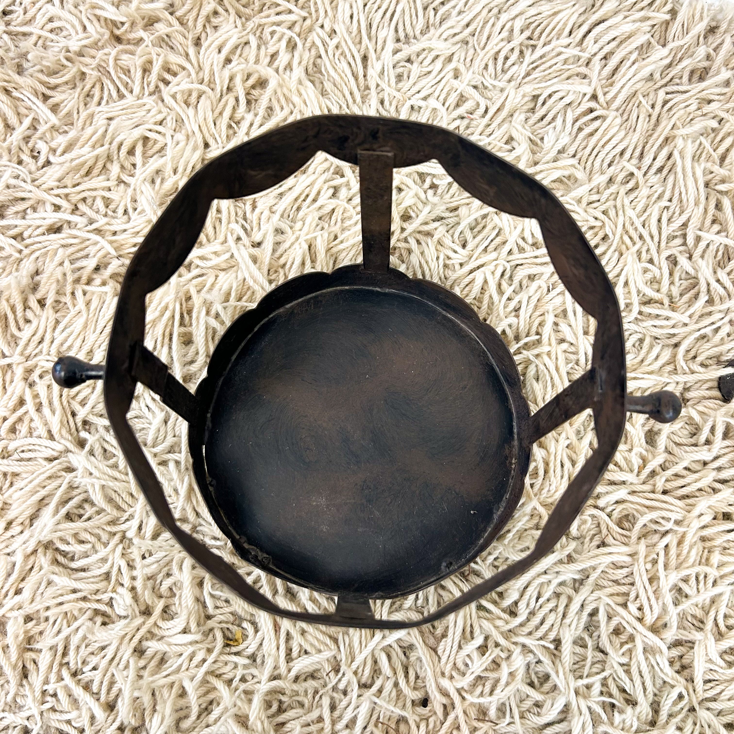 METAL PLANT STAND