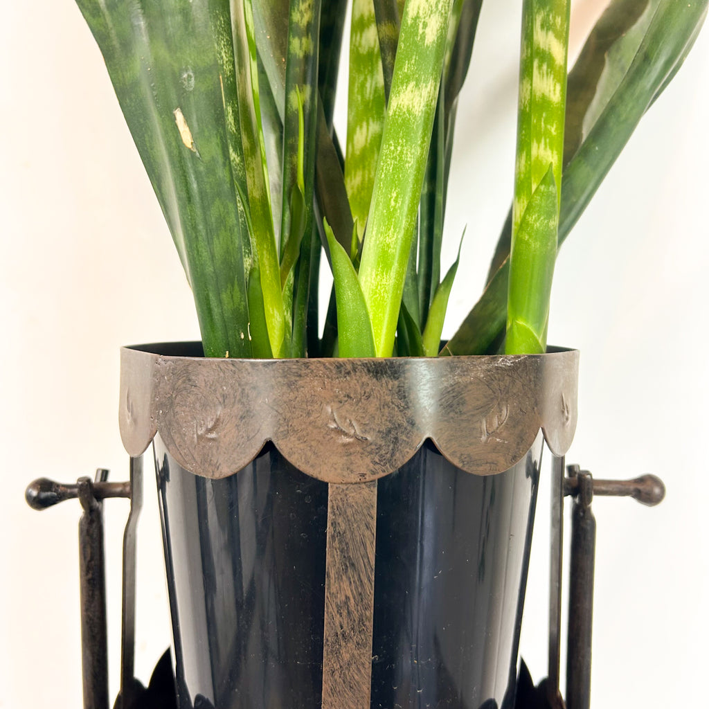 METAL PLANT STAND