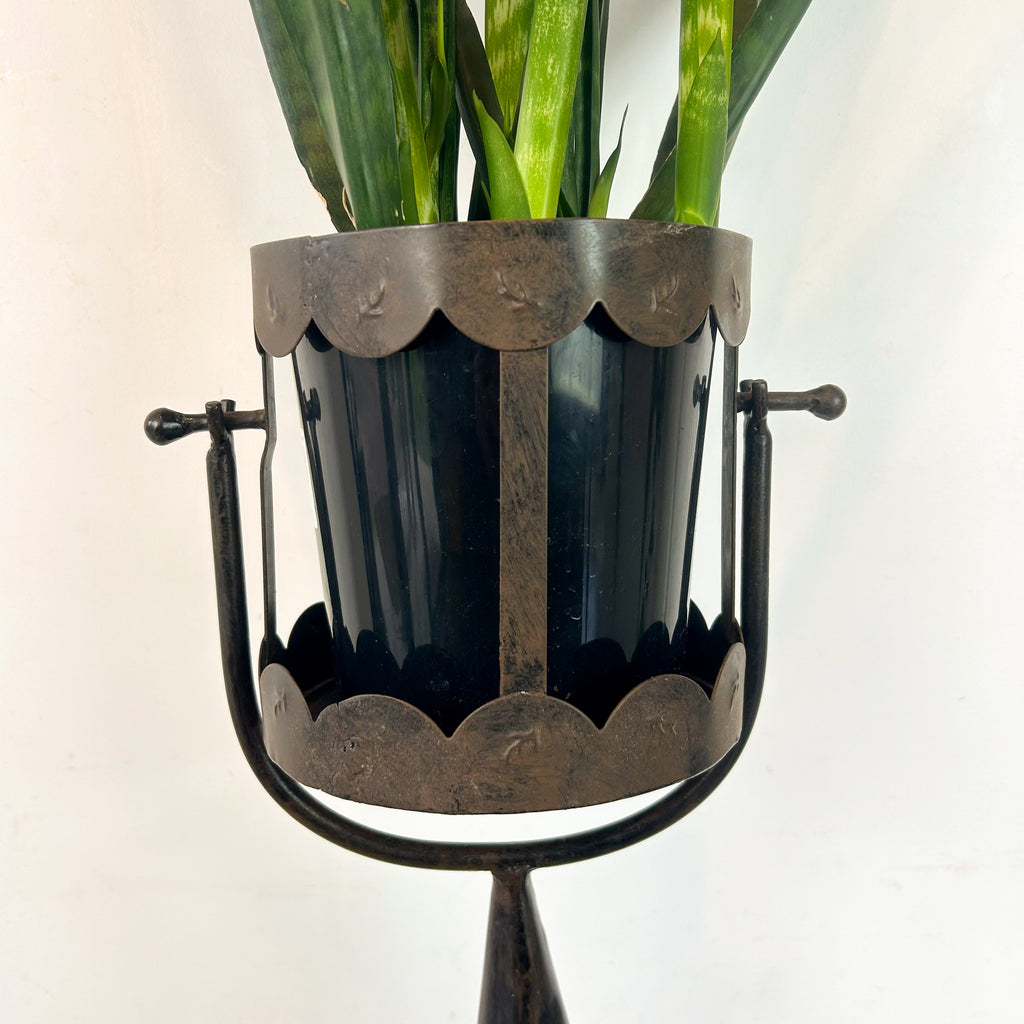 METAL PLANT STAND