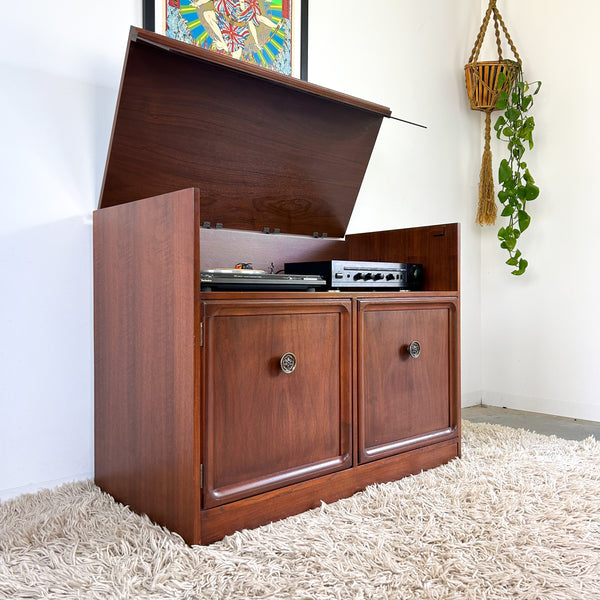 PARKER STEREO CABINET