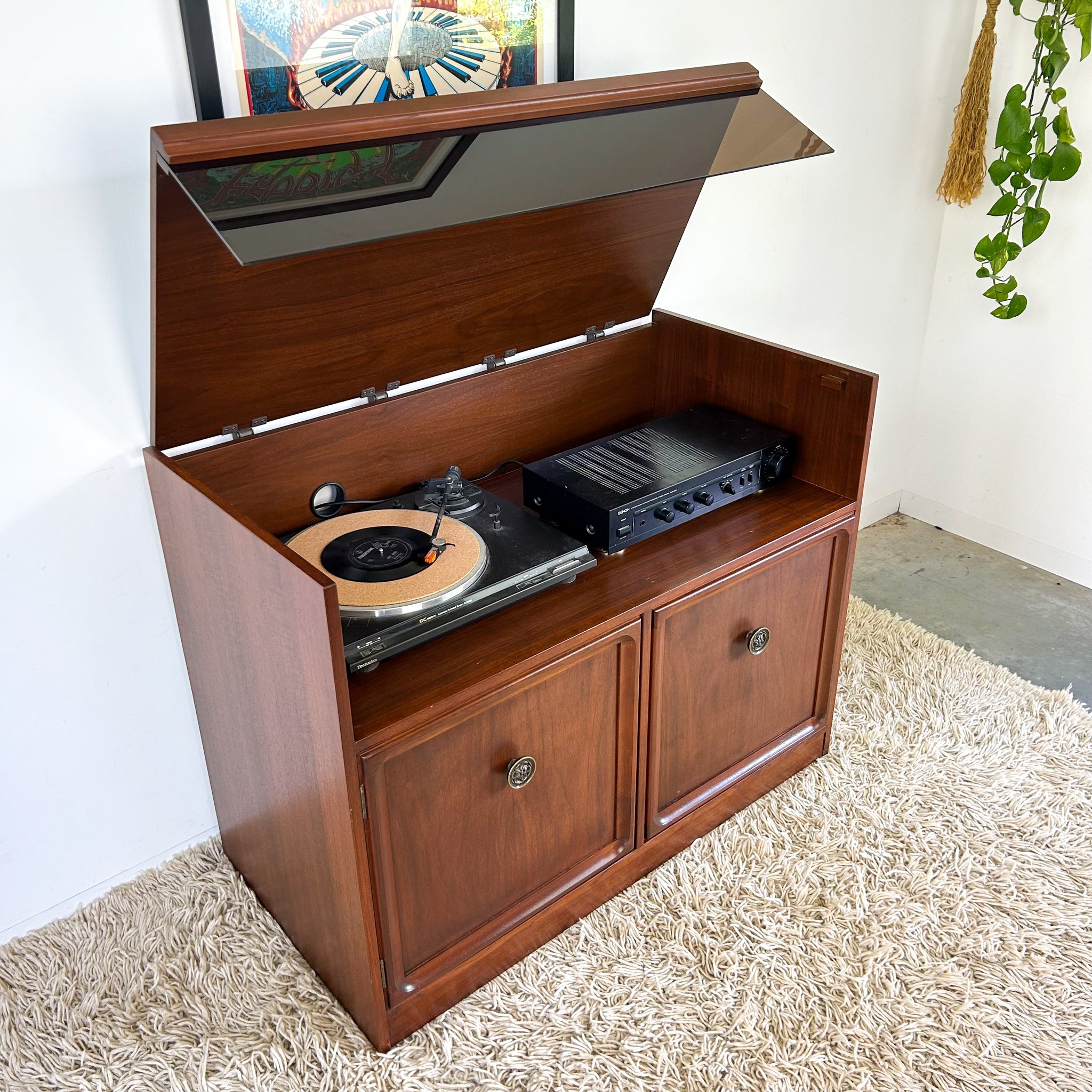 PARKER STEREO CABINET