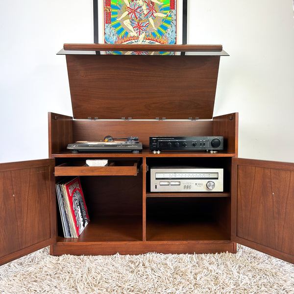PARKER STEREO CABINET