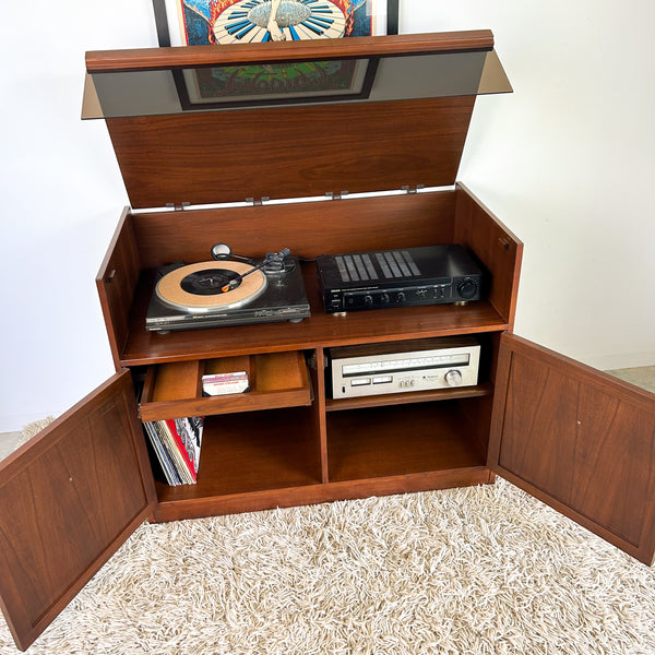 PARKER STEREO CABINET