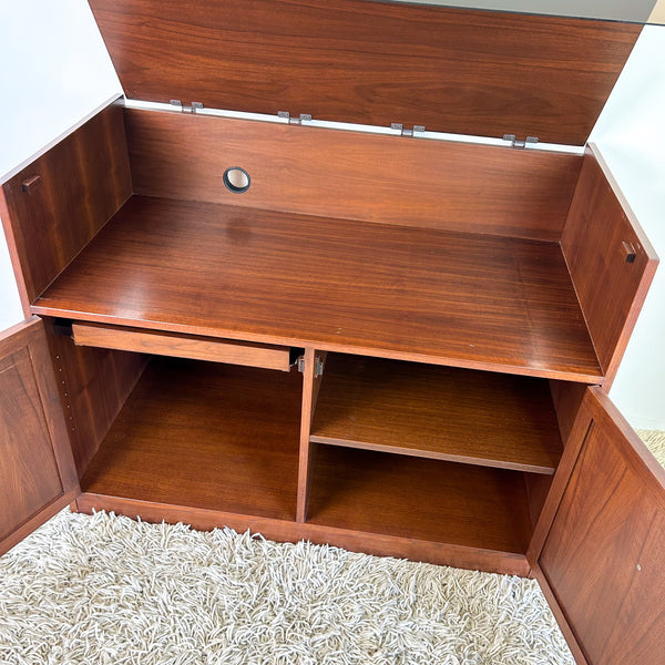 PARKER STEREO CABINET