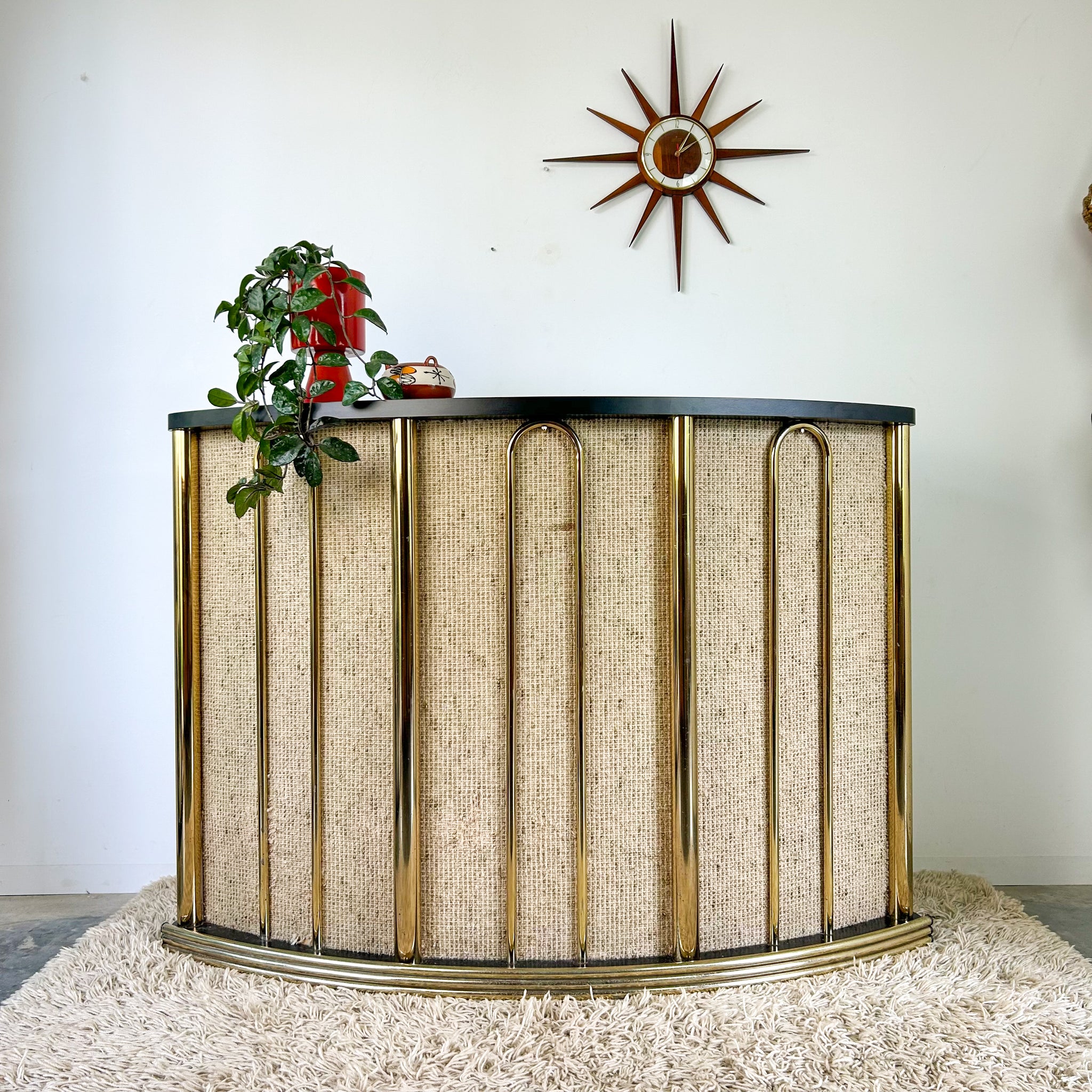 HOLLYWOOD REGENCY BAR