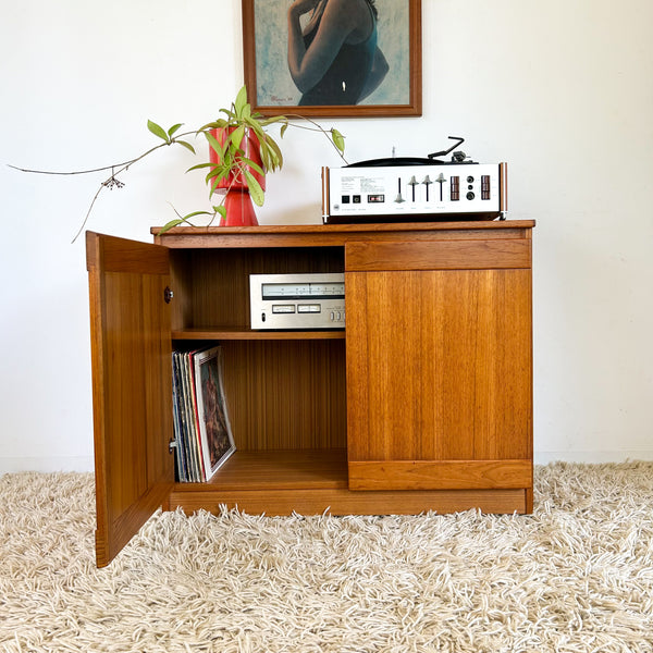 SIDEBOARD CABINET