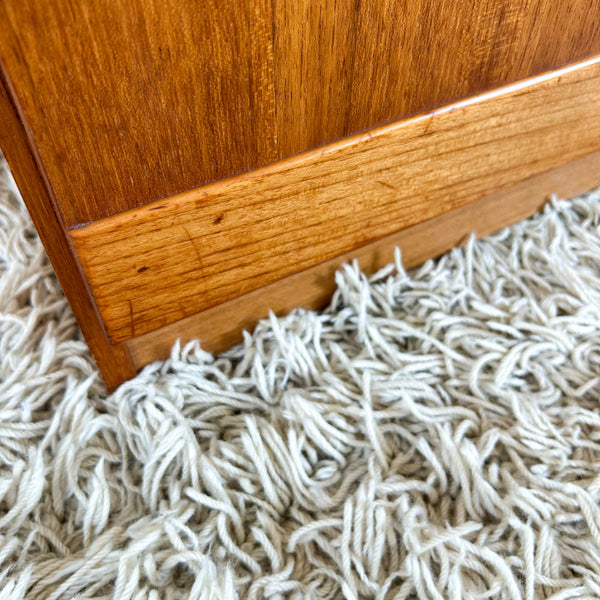 SIDEBOARD CABINET