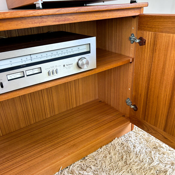 SIDEBOARD CABINET
