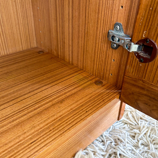 SIDEBOARD CABINET